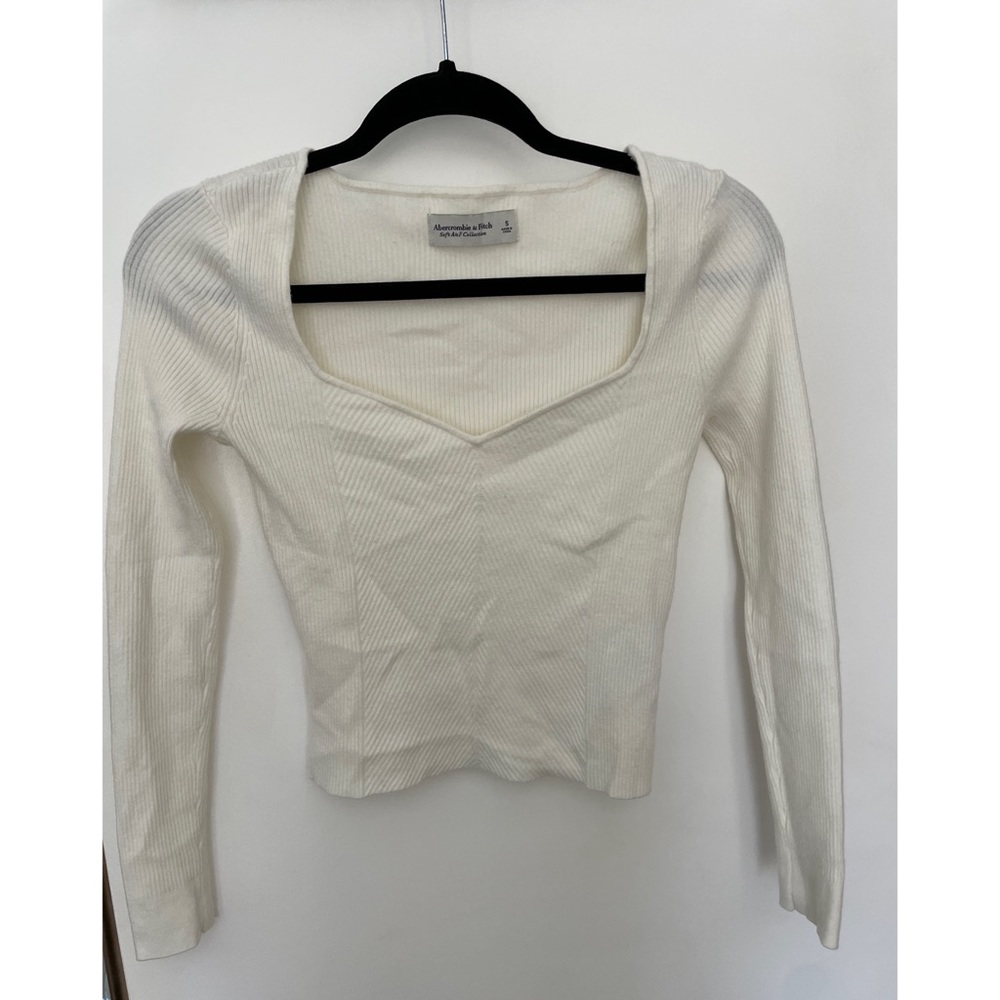 Abercrombie & Fitch size small sweetheart neckline sweater